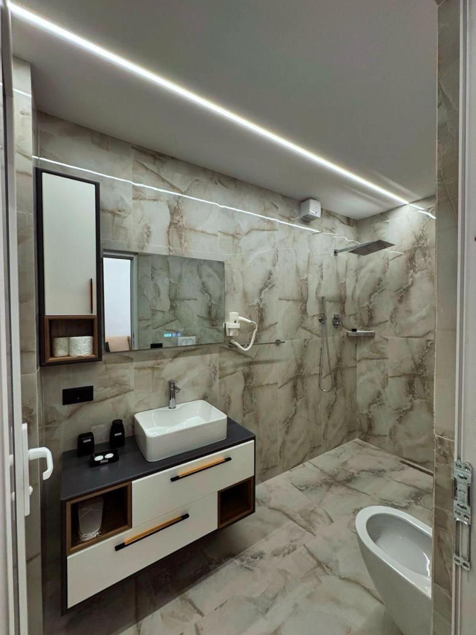 Hotel Fusha E Gjese Βαλμπόνα Εξωτερικό φωτογραφία
